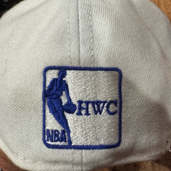 New Era Huakies Fitted 7 5/8 mens hat - Picture 3 of 3